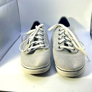 Vans NWOT ladies sneakers size 7.5 in excellent condition